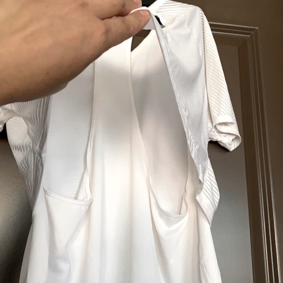 ‼️FREE WITH PURCHASE‼️ Nike Air Tank Top - Picture 4 of 6